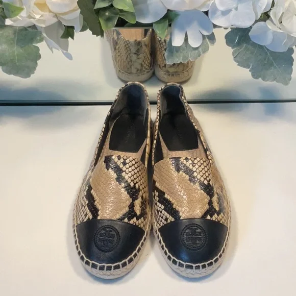 Tory Burch | Shoes | Tory Burch Tan And Black Espadrille  display picture 2